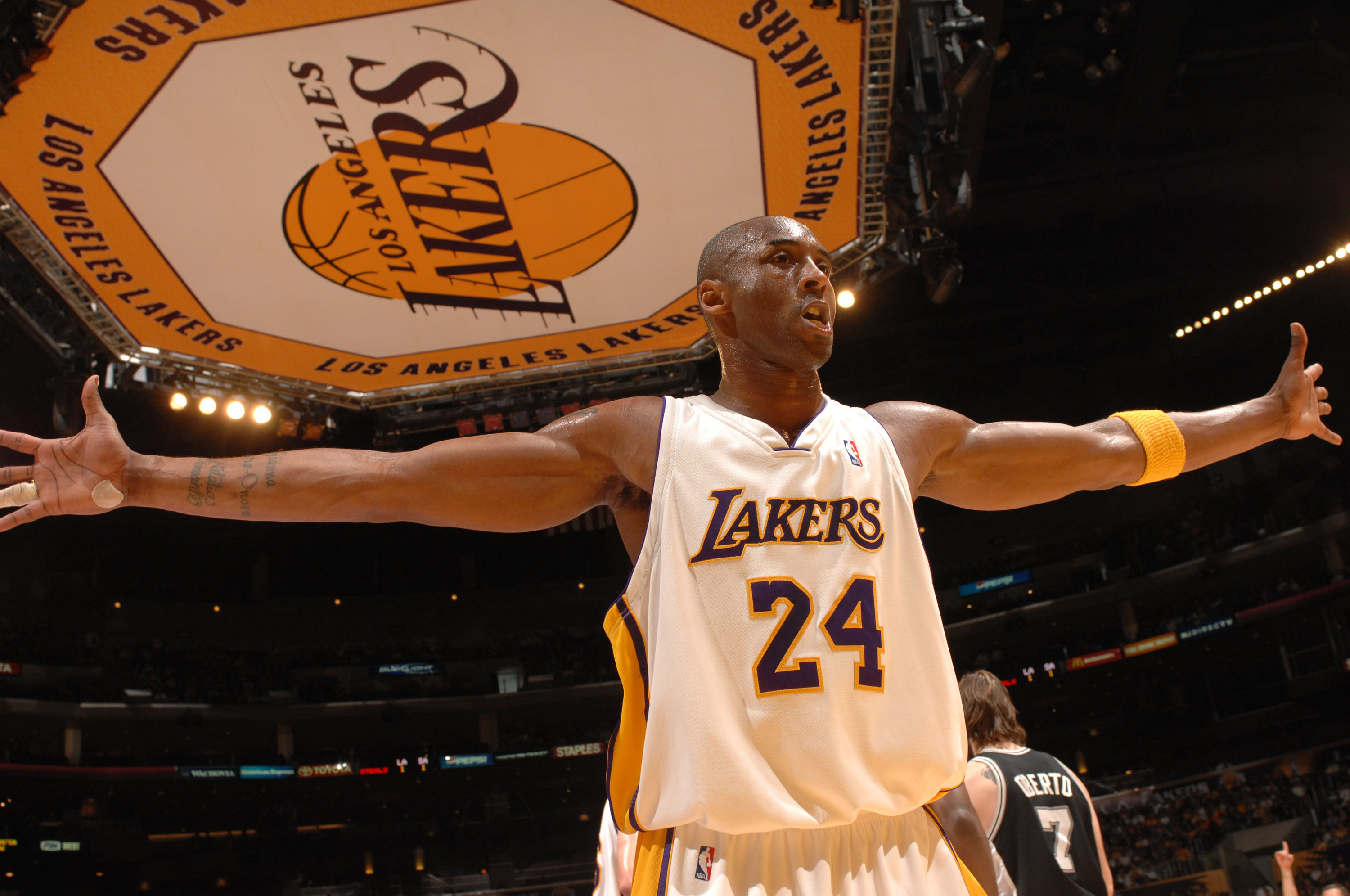 并呼吁各方 并呼吁各方