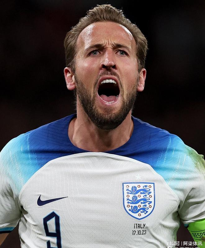 牢牢保持在 牢牢保持在