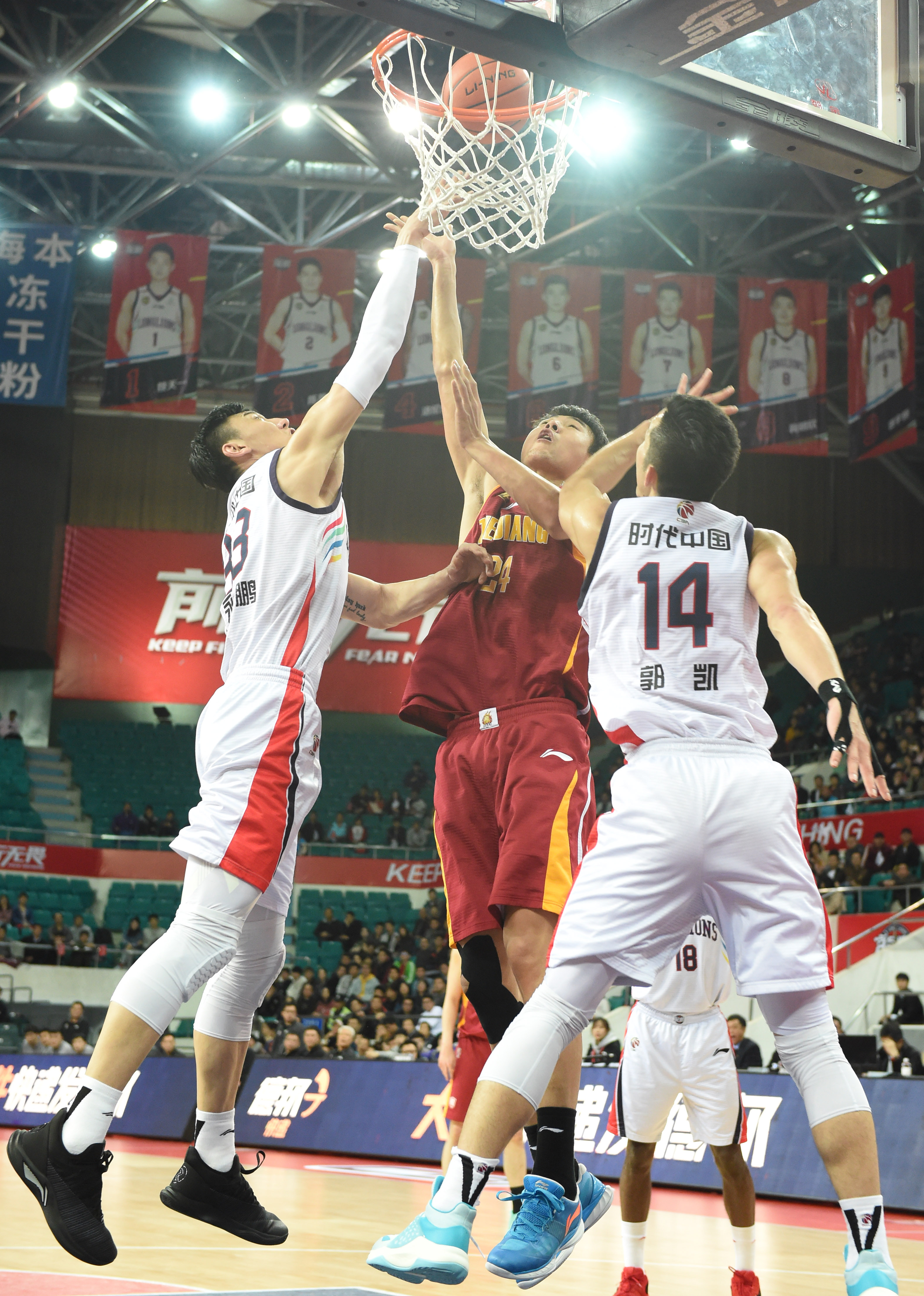 在河道与三 在河道与三